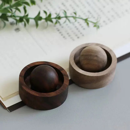Solid Wood Spherical Aromatherapy Accessory